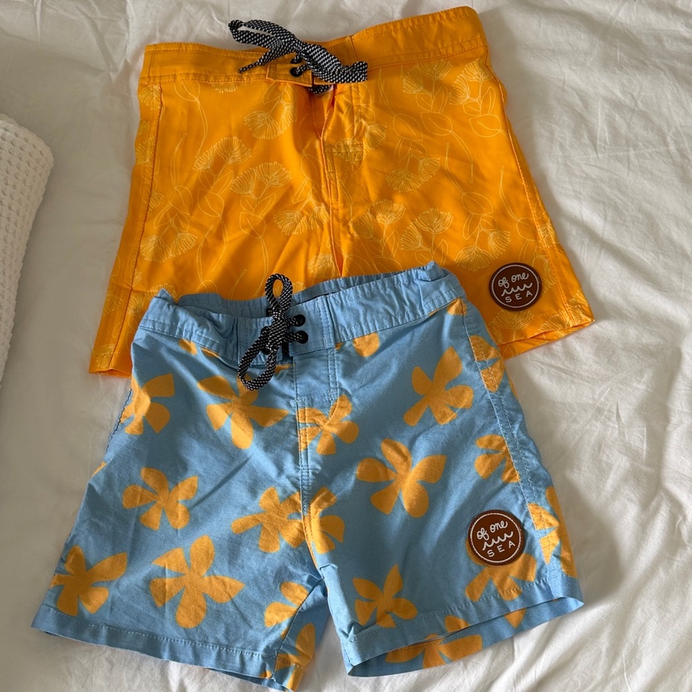 Of One Sea Boys Board Shorts (2) Size 9/10